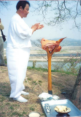 서낭 사슬세우기 이미지